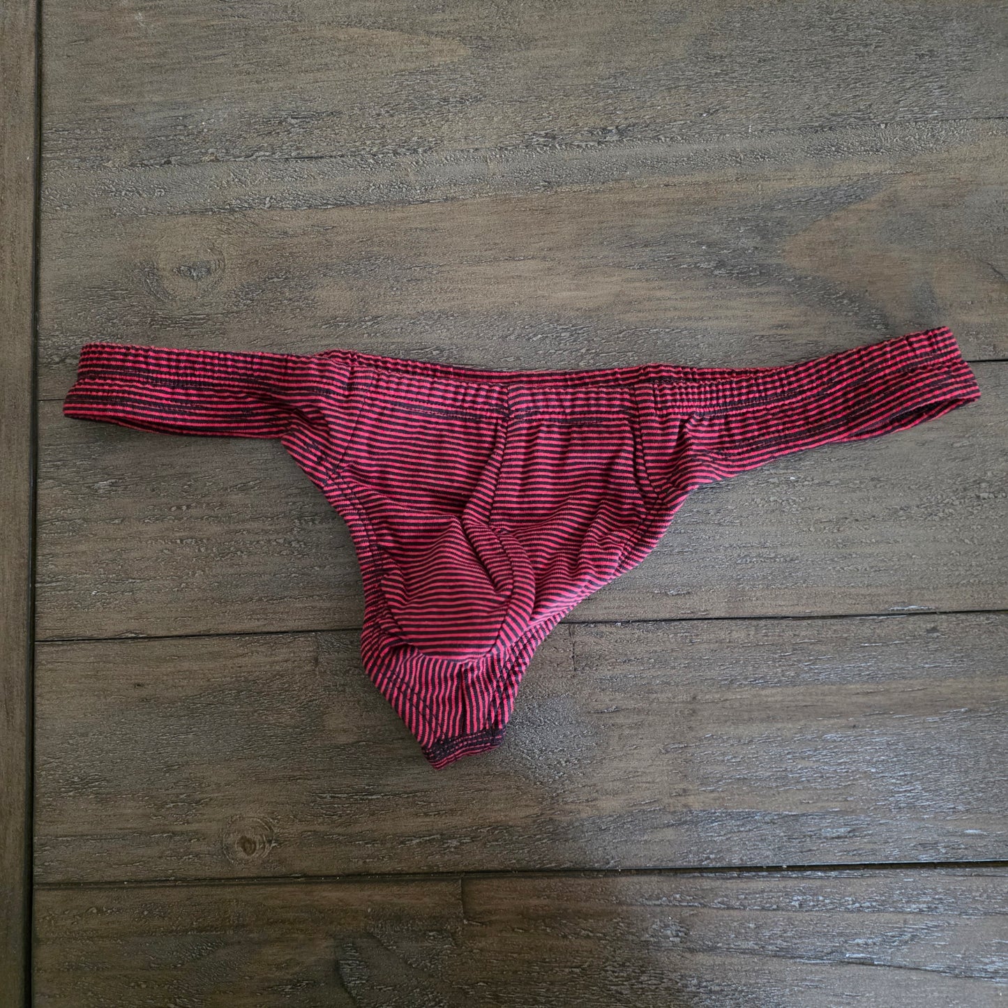 Undergear Contour Stripped Thong AN508