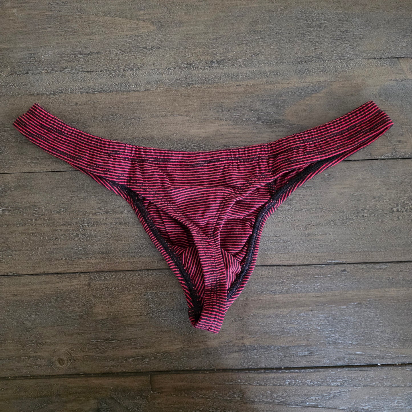 Undergear Contour Stripped Thong AN508